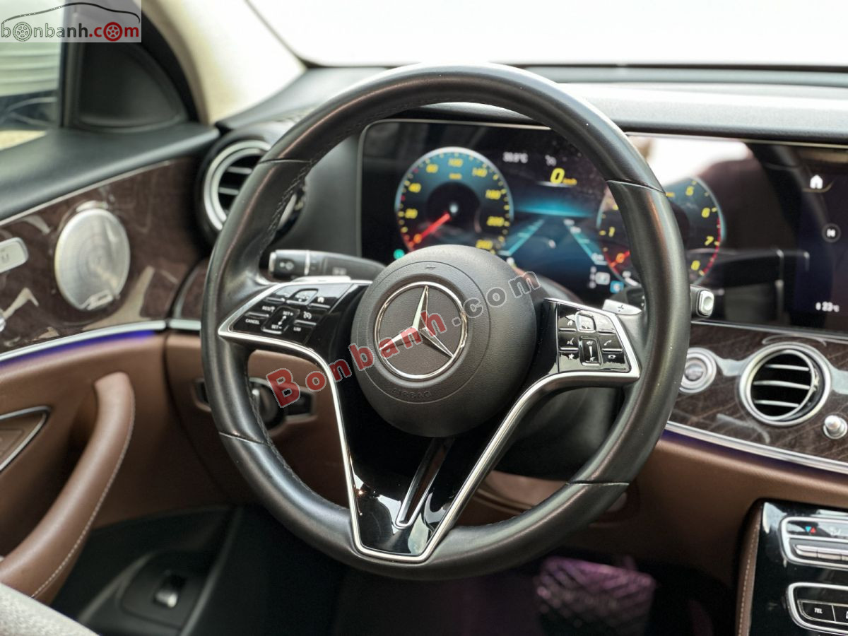 Bán ô tô Mercedes Benz E class E180 - 2022 - xe cũ
