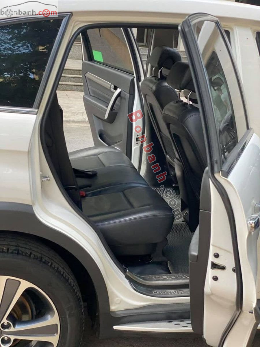 Bán ô tô Chevrolet Captiva LTZ 2.4 AT - 2016 - xe cũ