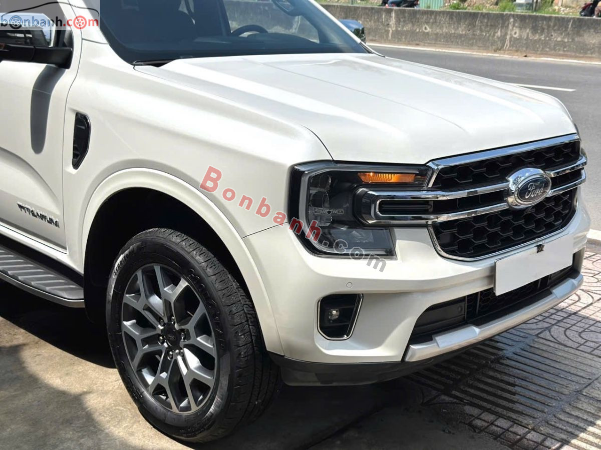 Bán ô tô Ford Everest Titanium 2.0L 4x2 AT - 2024 - xe cũ