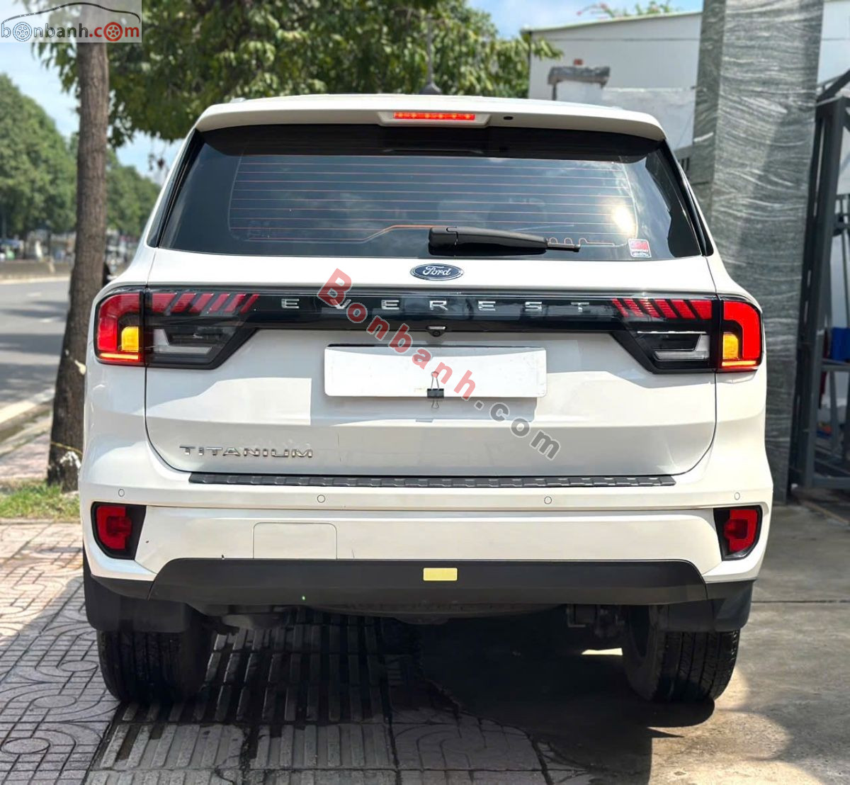 Bán ô tô Ford Everest Titanium 2.0L 4x2 AT - 2024 - xe cũ