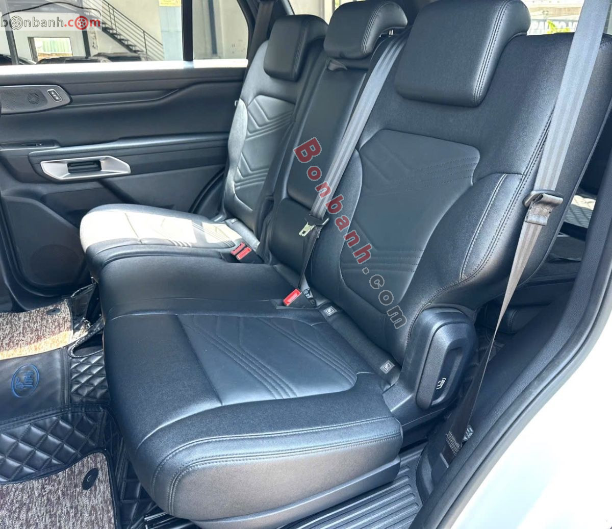 Bán ô tô Ford Everest Titanium 2.0L 4x2 AT - 2024 - xe cũ