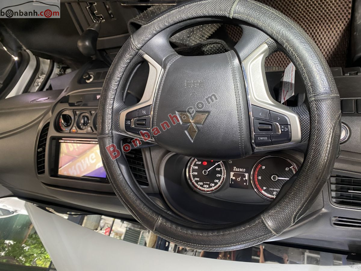 Bán ô tô Mitsubishi Triton 4x2 AT - 2023 - xe cũ