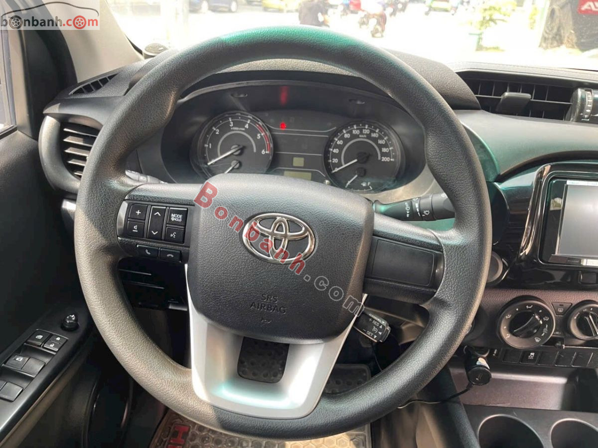 Bán ô tô Toyota Hilux 2.4E 4x2 AT - 2019 - xe cũ