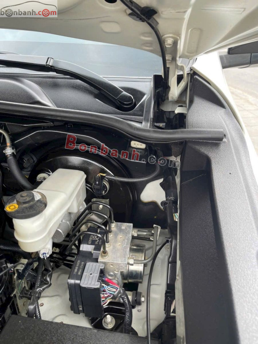 Bán ô tô Toyota Hilux 2.4E 4x2 AT - 2019 - xe cũ