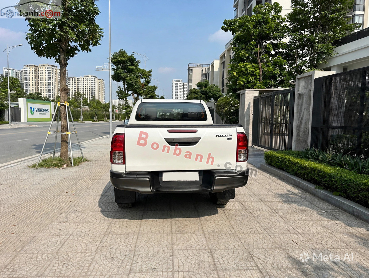 Bán ô tô Toyota Hilux 2.4E 4x2 AT - 2019 - xe cũ