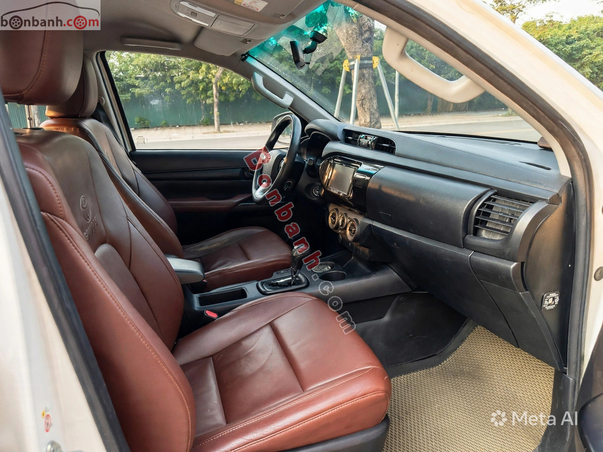 Bán ô tô Toyota Hilux 2.4E 4x2 AT - 2019 - xe cũ