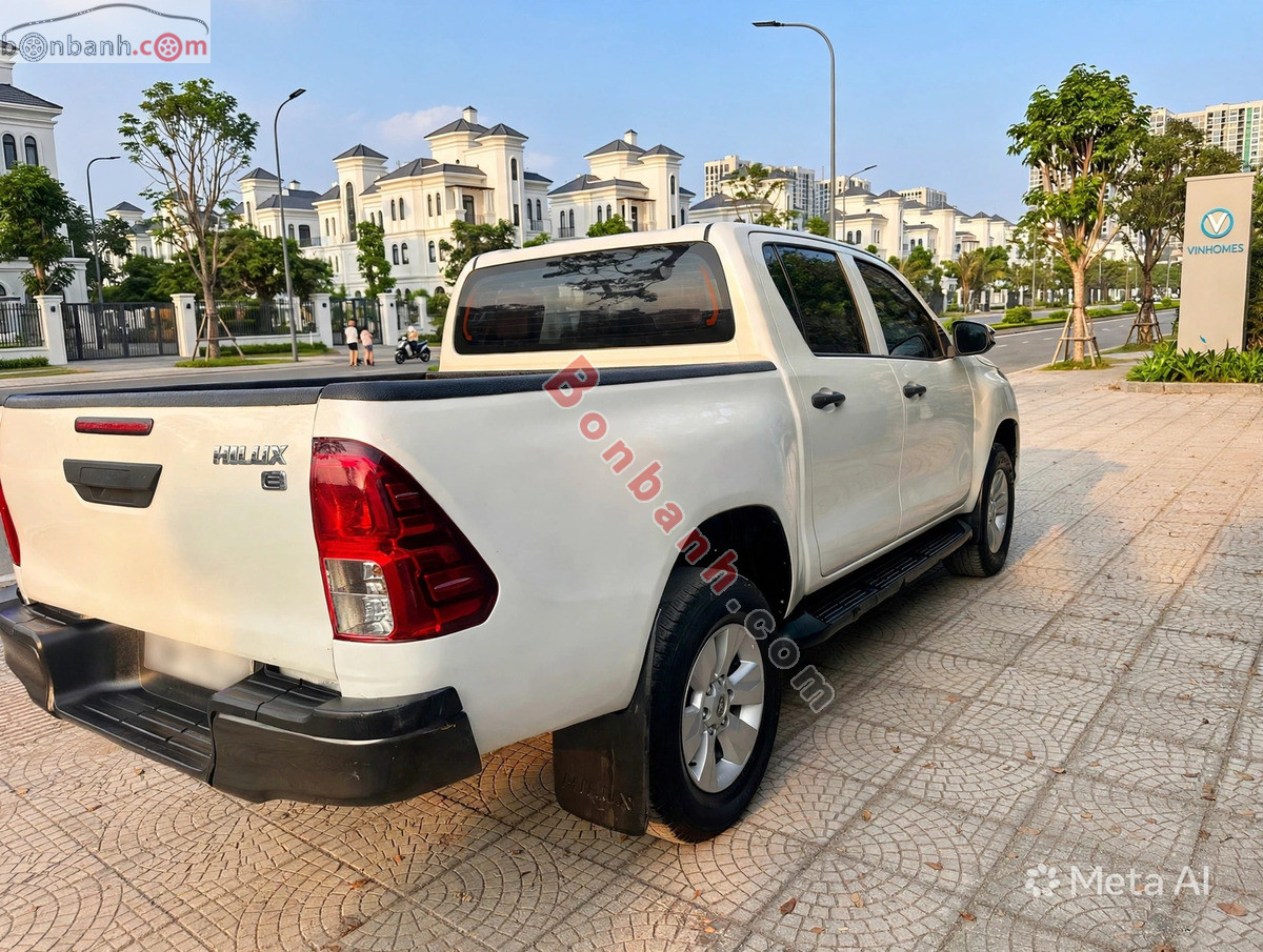 Bán ô tô Toyota Hilux 2.4E 4x2 AT - 2019 - xe cũ