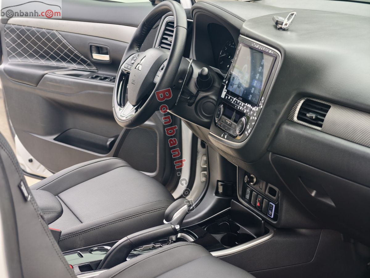 Bán ô tô Mitsubishi Outlander 2.0 CVT - 2019 - xe cũ