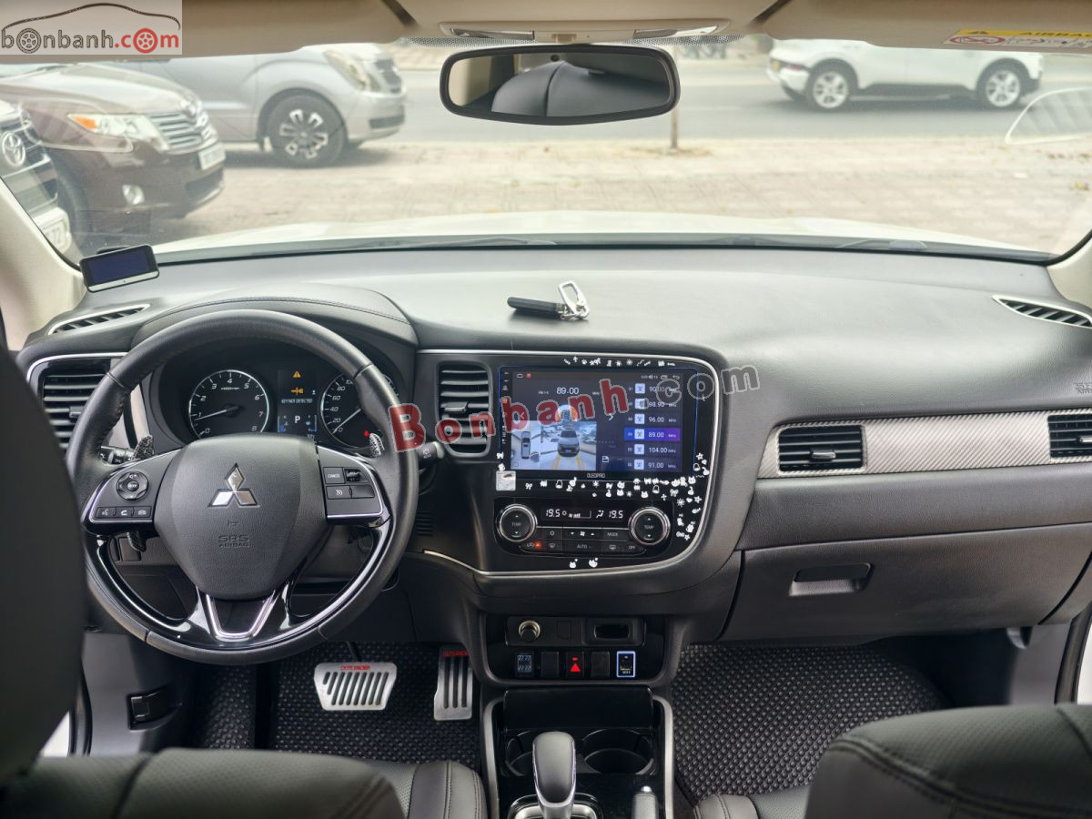 Bán ô tô Mitsubishi Outlander 2.0 CVT - 2019 - xe cũ