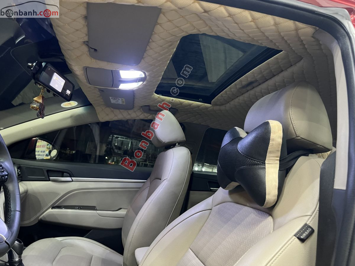 Bán ô tô Hyundai Elantra 2.0 AT - 2019 - xe cũ