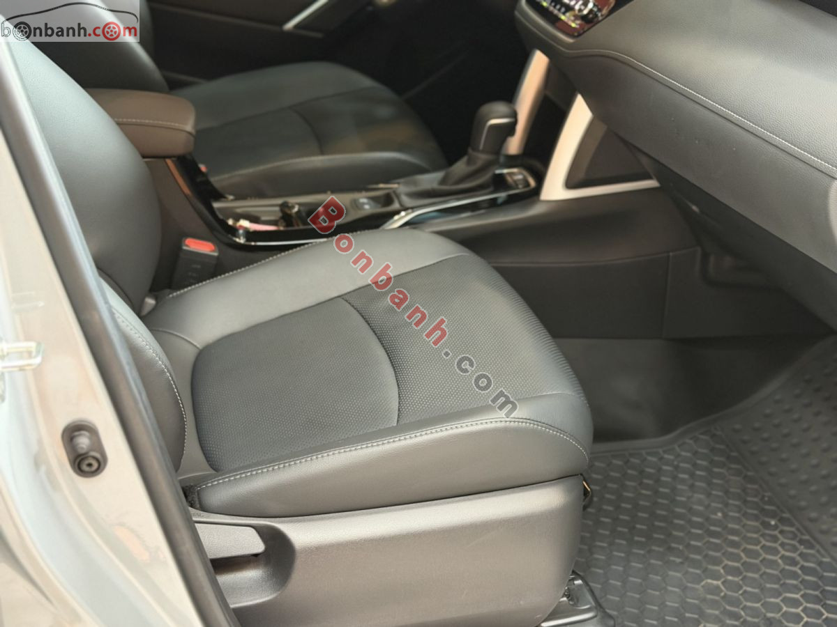 Bán ô tô Toyota Corolla Cross 1.8V - 2025 - xe cũ