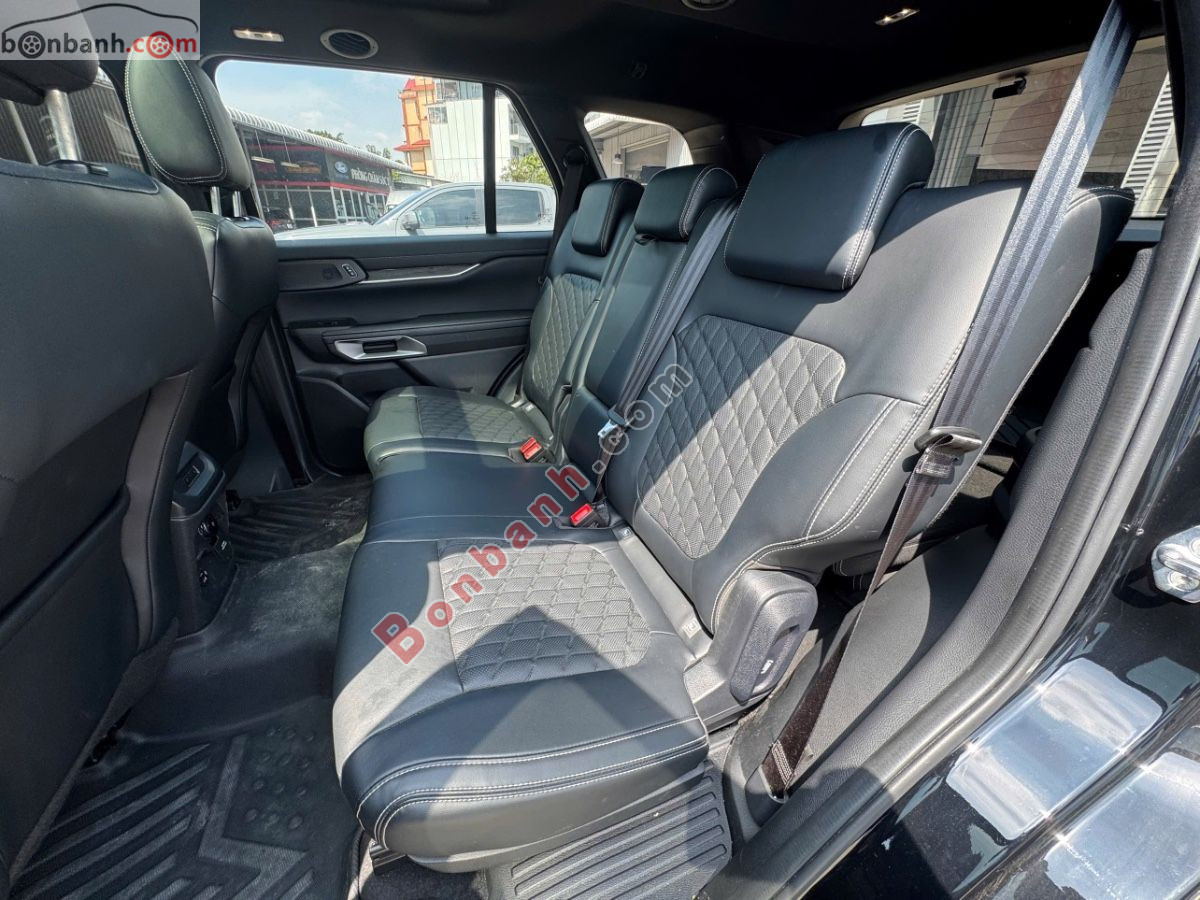 Bán ô tô Ford Everest Platinum 2.0L 4x4 AT - 2025 - xe cũ