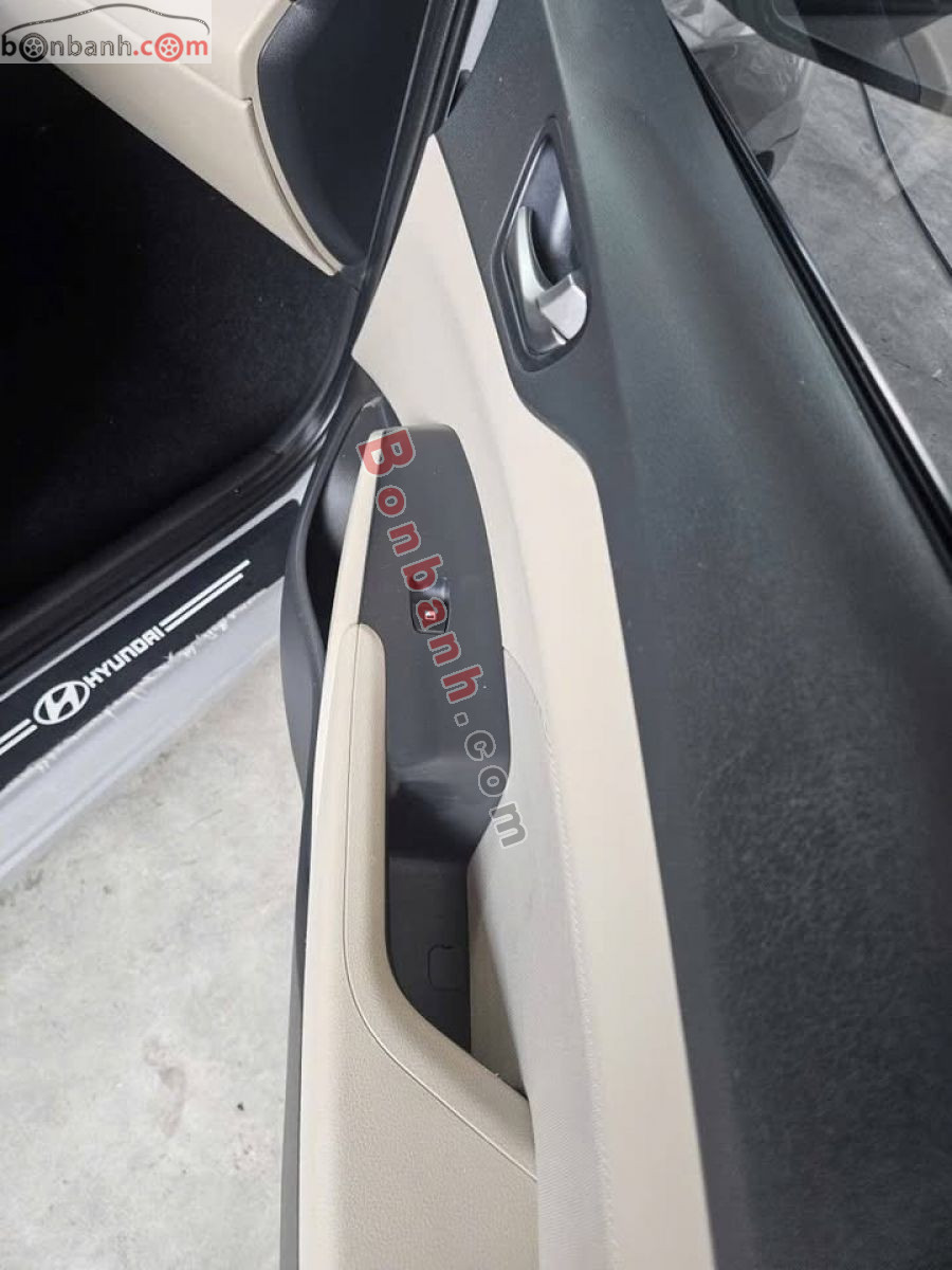Bán ô tô Hyundai Accent 1.4 MT Tiêu Chuẩn - 2022 - xe cũ