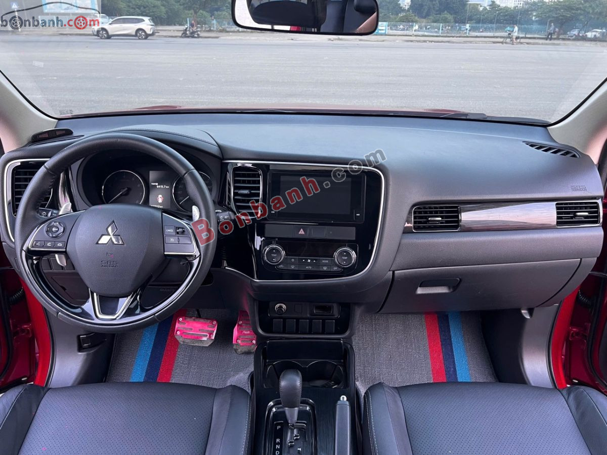 Bán ô tô Mitsubishi Outlander 2.0 CVT Premium - 2019 - xe cũ