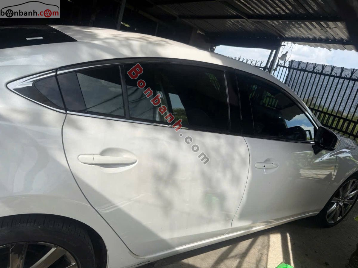 Bán ô tô Mazda 6 Signature Premium 2.5 AT - 2022 - xe cũ