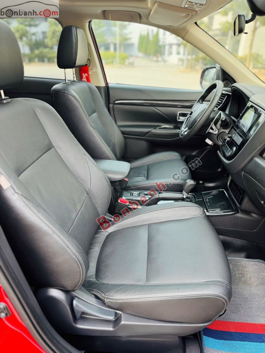 Bán ô tô Mitsubishi Outlander 2.0 CVT Premium - 2019 - xe cũ
