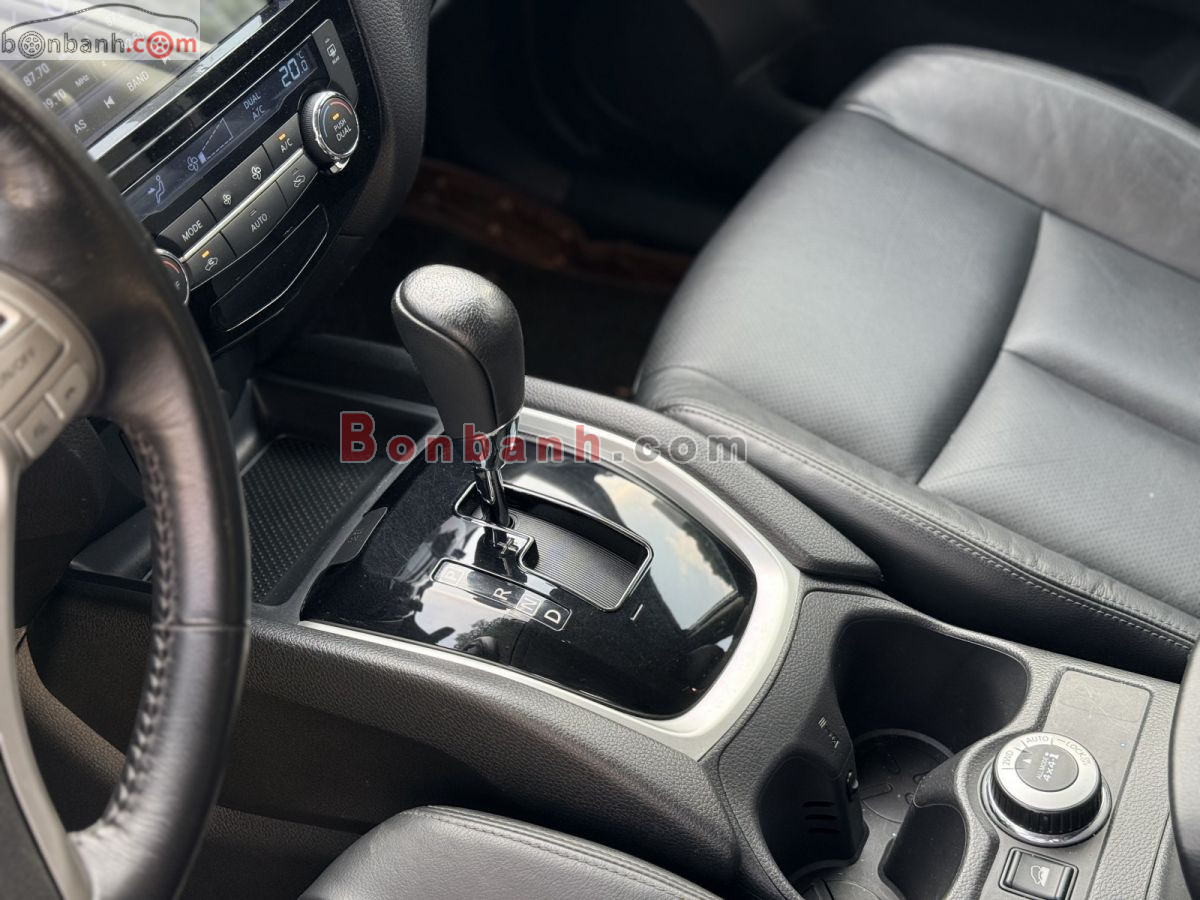 Bán ô tô Nissan X trail 2.5 SV 4WD Premium - 2018 - xe cũ
