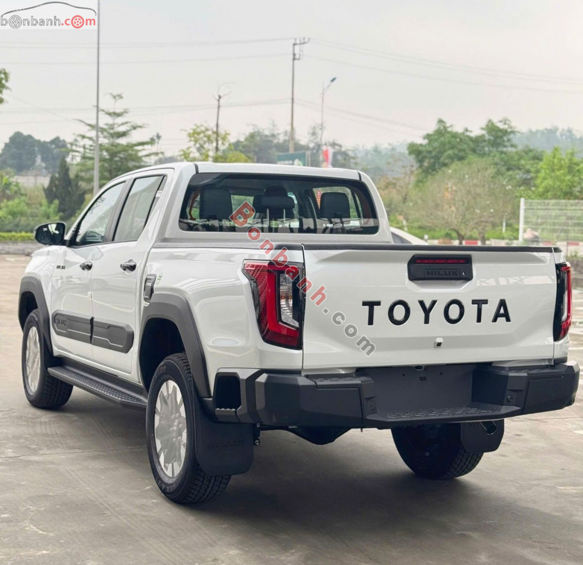 Bán ô tô Toyota Hilux Trailhunter 2.8L 4x4 AT - 2026 - xe mới