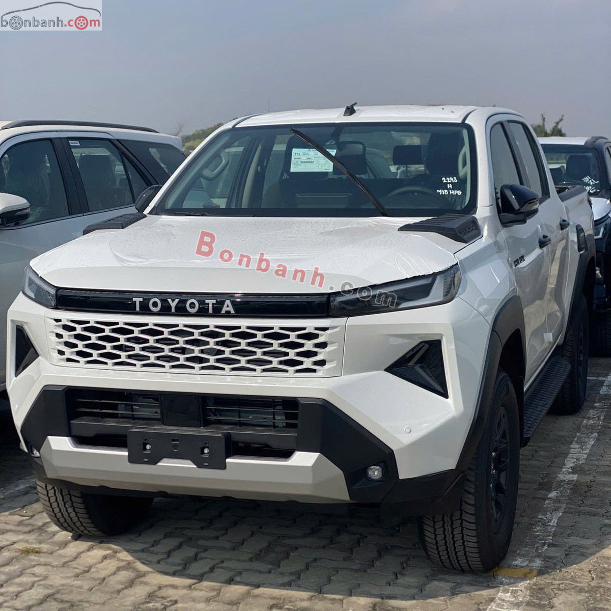 Bán ô tô Toyota Hilux Pro 2.8L 4x2 AT - 2026 - xe mới