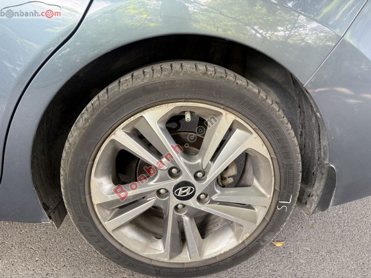 Bán ô tô Hyundai Elantra 2.0 AT - 2016 - xe cũ
