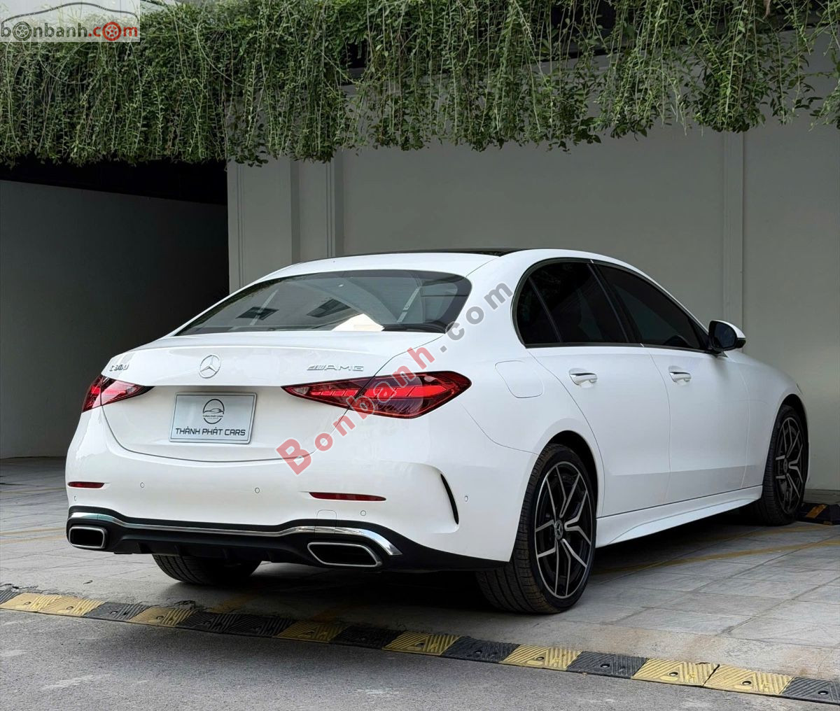 Bán ô tô Mercedes Benz C class C300 AMG - 2024 - xe cũ