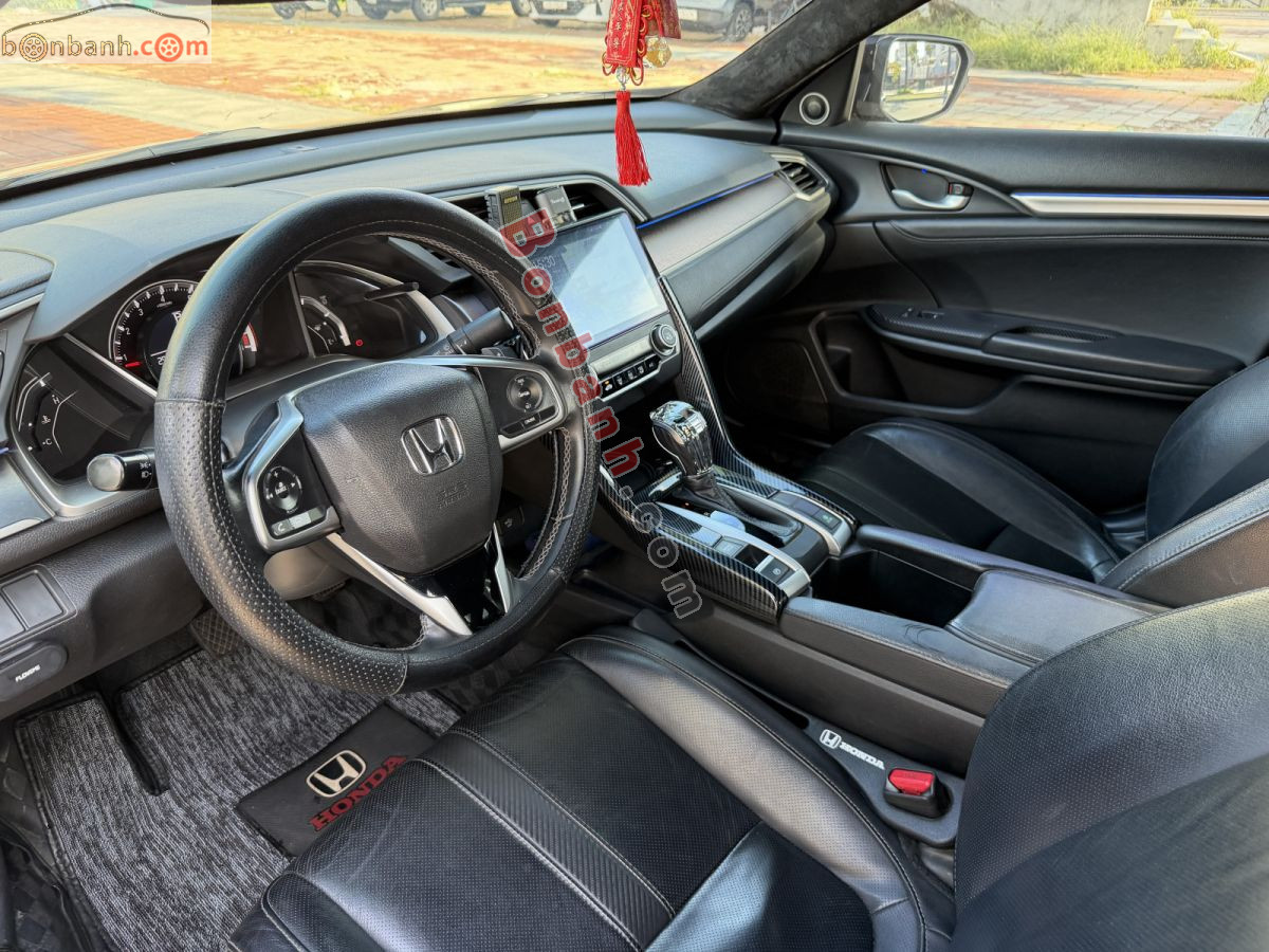 Bán ô tô Honda Civic 1.8 E - 2017 - xe cũ