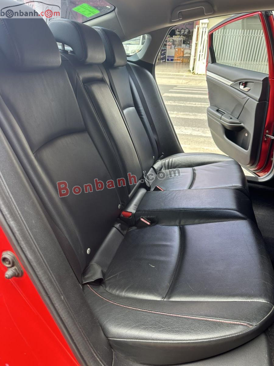 Bán ô tô Honda Civic RS 1.5 AT - 2019 - xe cũ