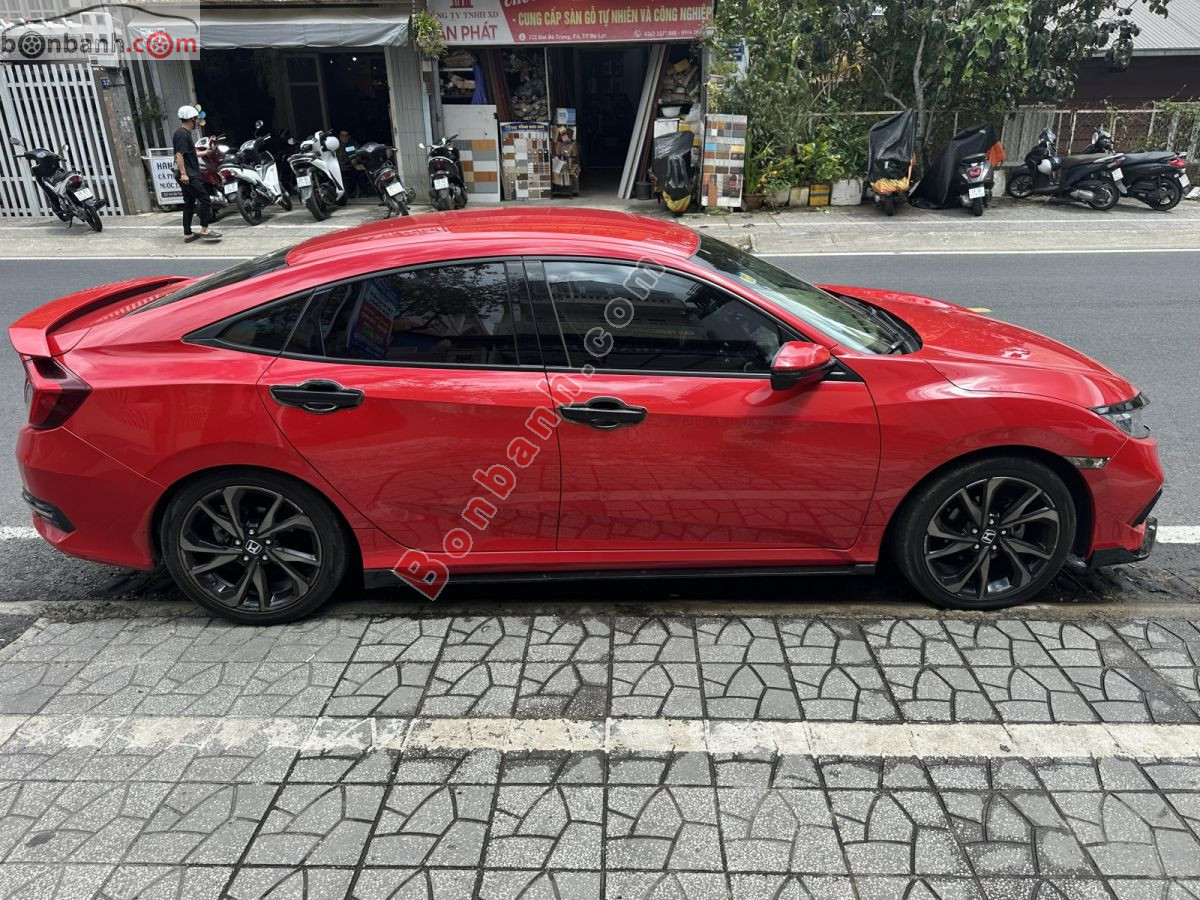 Bán ô tô Honda Civic RS 1.5 AT - 2019 - xe cũ