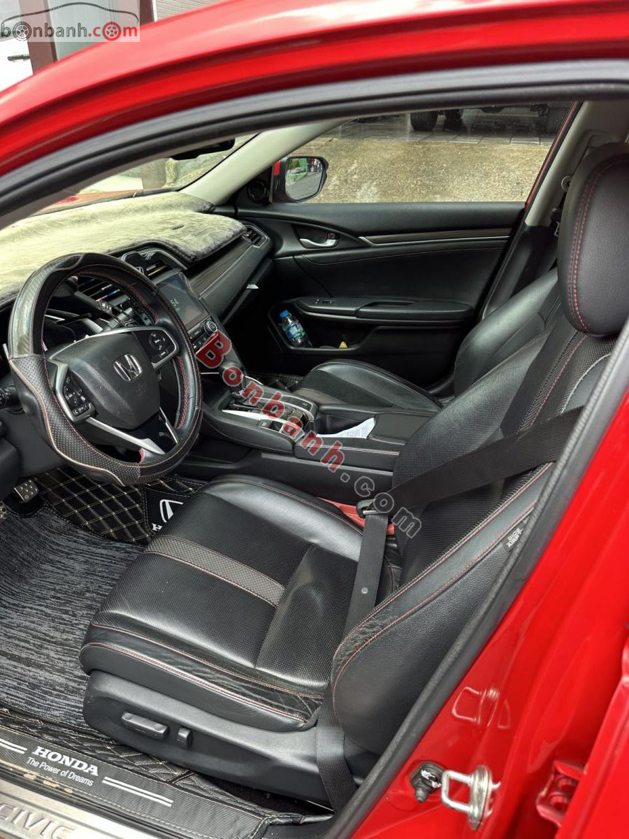 Bán ô tô Honda Civic RS 1.5 AT - 2019 - xe cũ