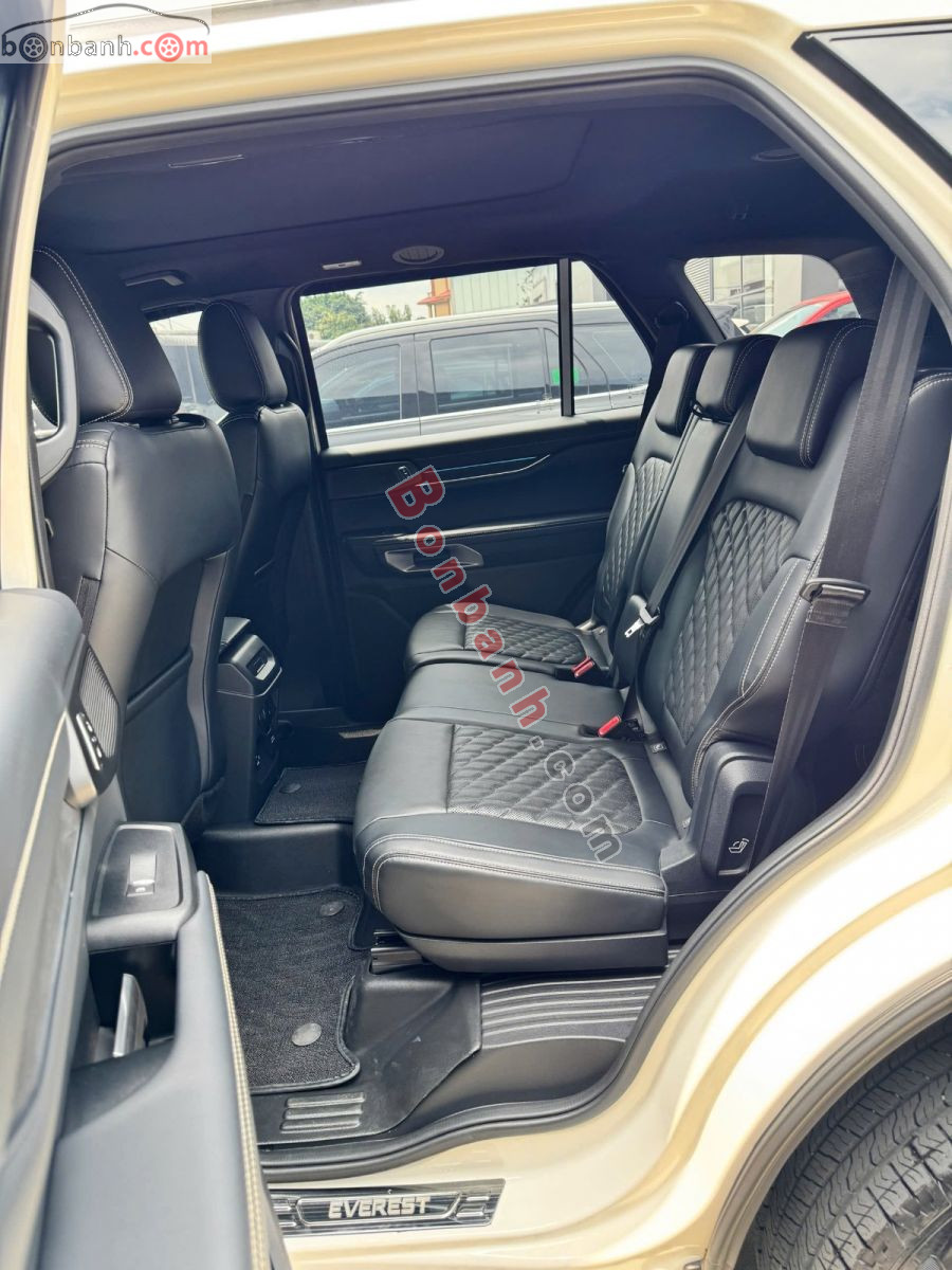 Bán ô tô Ford Everest Platinum 2.0L 4x4 AT - 2025 - xe cũ