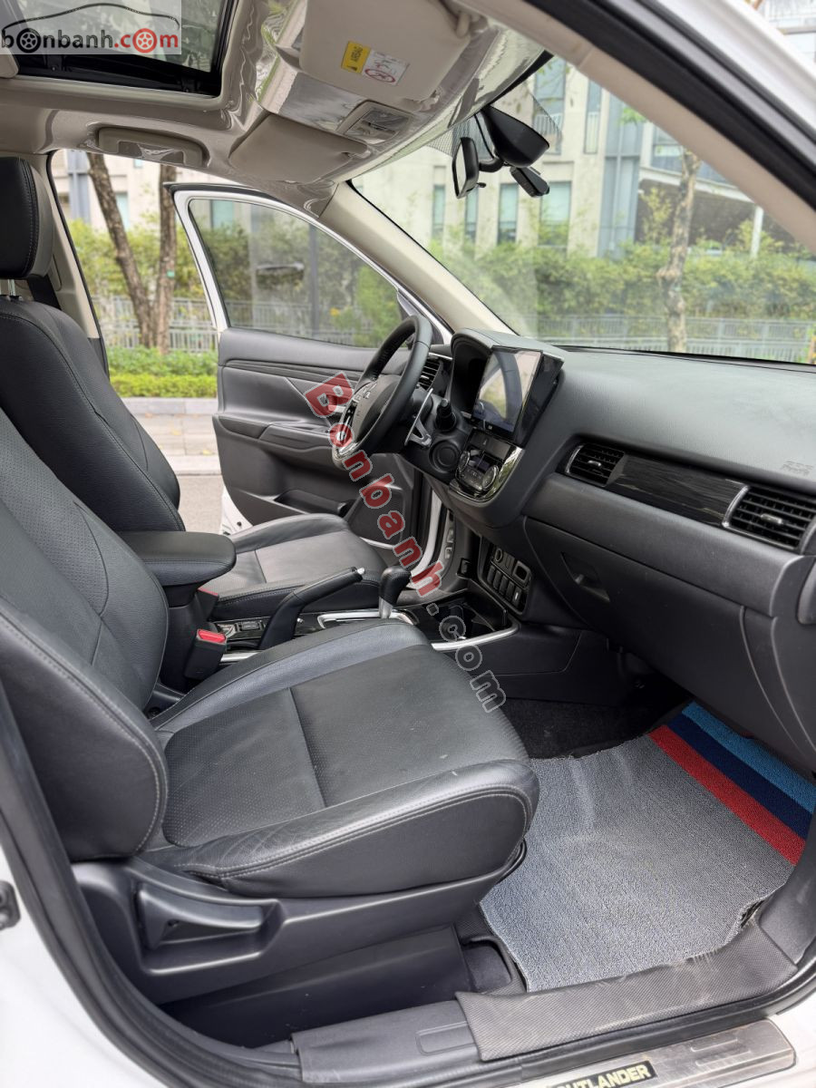 Bán ô tô Mitsubishi Outlander 2.0 CVT Premium - 2019 - xe cũ