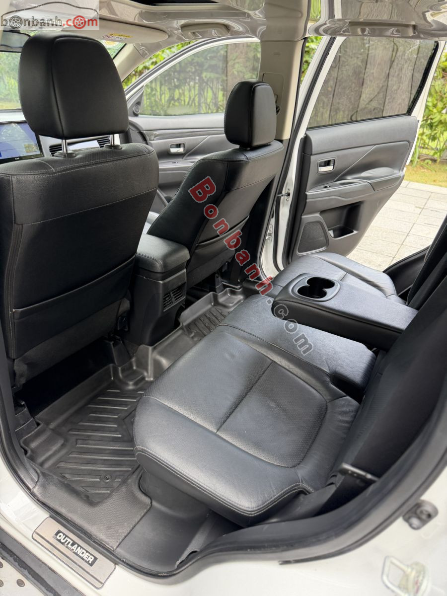 Bán ô tô Mitsubishi Outlander 2.0 CVT Premium - 2019 - xe cũ