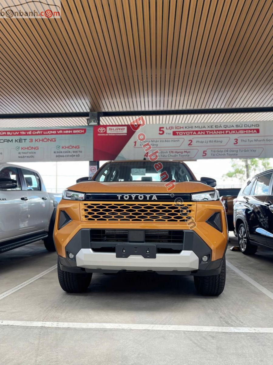 Bán ô tô Toyota Hilux Pro 2.8L 4x2 AT - 2026 - xe mới