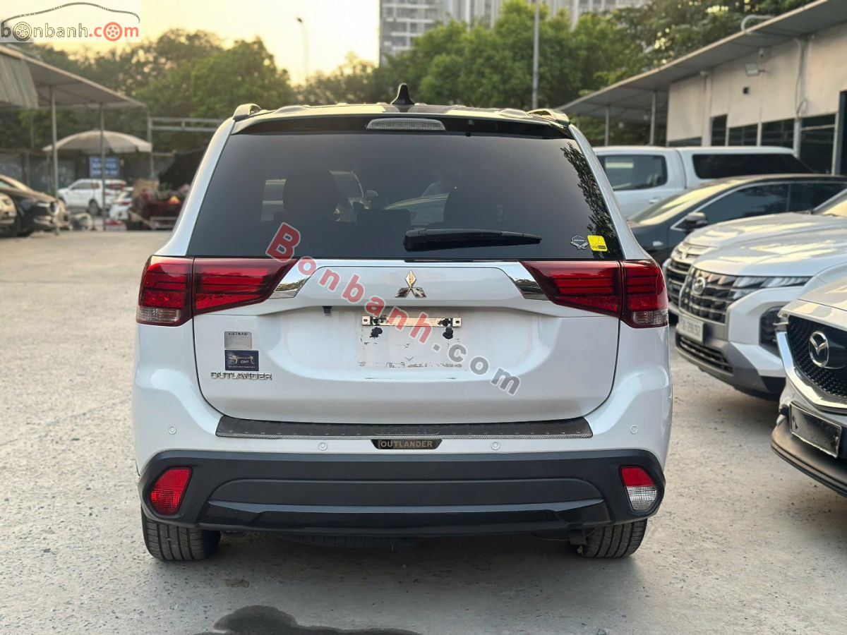 Bán ô tô Mitsubishi Outlander 2.0 CVT Premium - 2019 - xe cũ