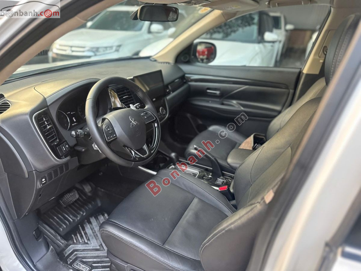 Bán ô tô Mitsubishi Outlander 2.0 CVT Premium - 2019 - xe cũ