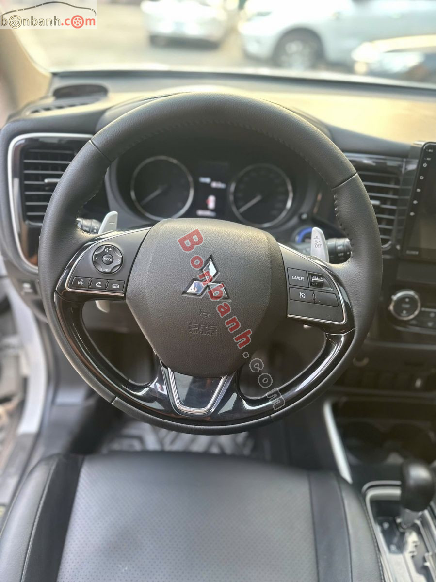 Bán ô tô Mitsubishi Outlander 2.0 CVT Premium - 2019 - xe cũ