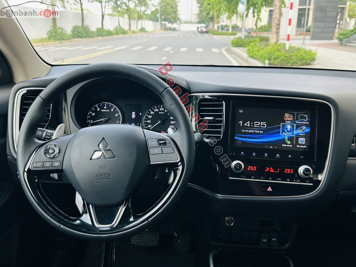 Bán ô tô Mitsubishi Outlander 2.0 CVT - 2024 - xe cũ