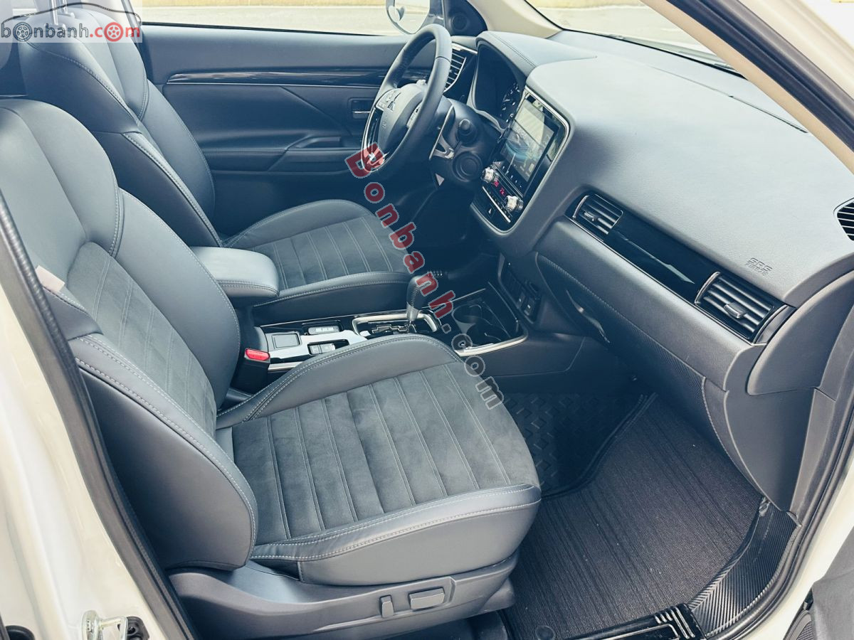 Bán ô tô Mitsubishi Outlander 2.0 CVT - 2024 - xe cũ
