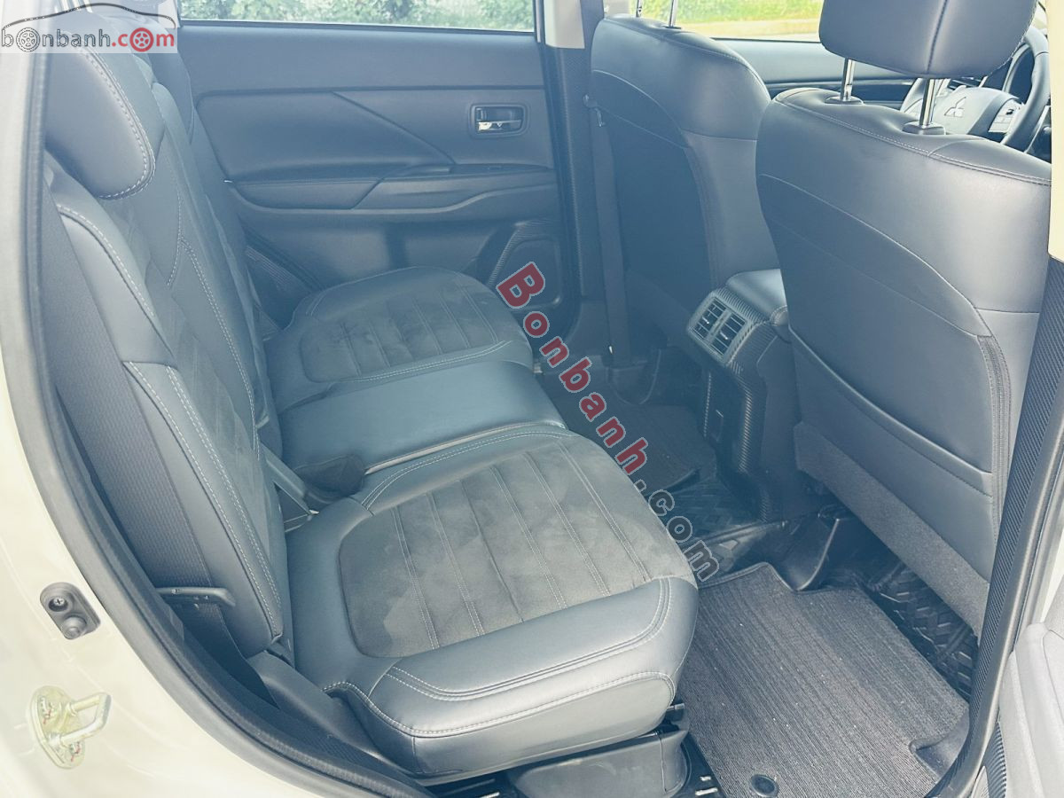 Bán ô tô Mitsubishi Outlander 2.0 CVT - 2024 - xe cũ