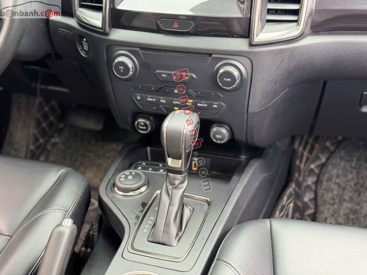 Bán ô tô Ford Everest Titanium 3.2L 4x4 AT - 2018 - xe cũ