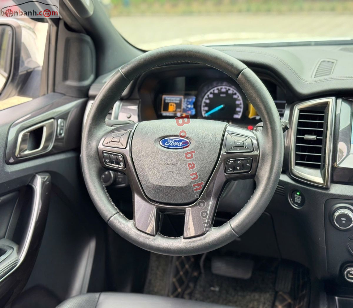 Bán ô tô Ford Everest Titanium 3.2L 4x4 AT - 2018 - xe cũ