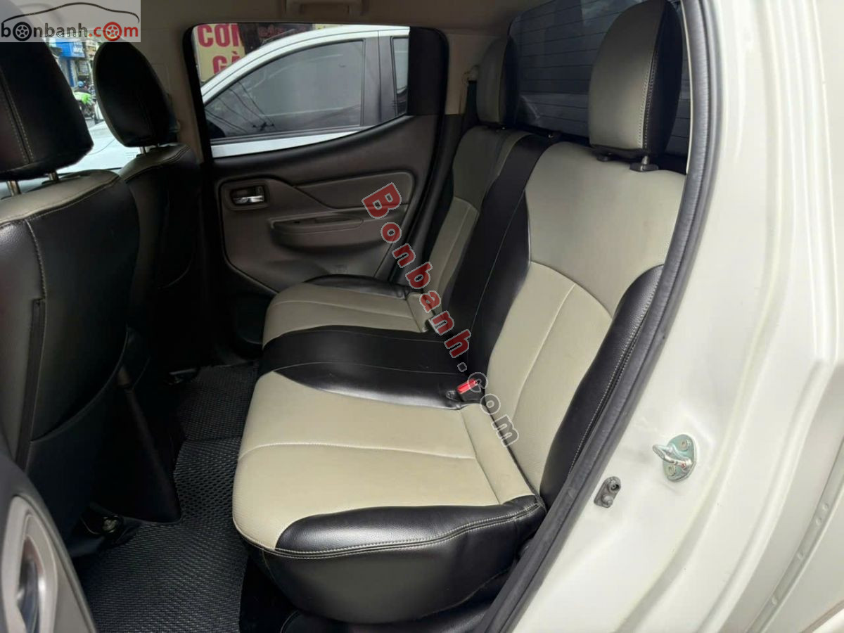Bán ô tô Mitsubishi Triton 4x2 AT - 2017 - xe cũ