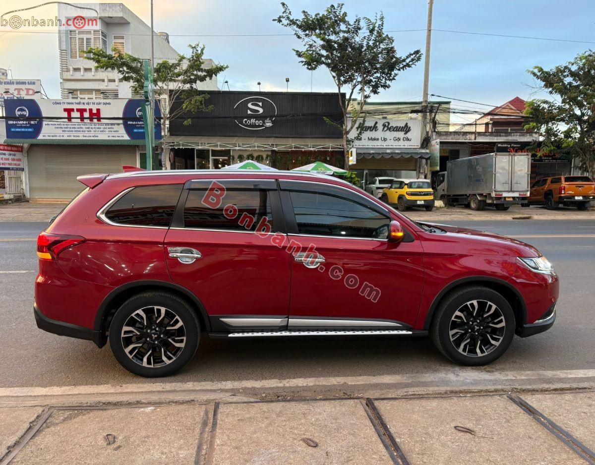 Bán ô tô Mitsubishi Outlander 2.0 CVT Premium - 2020 - xe cũ