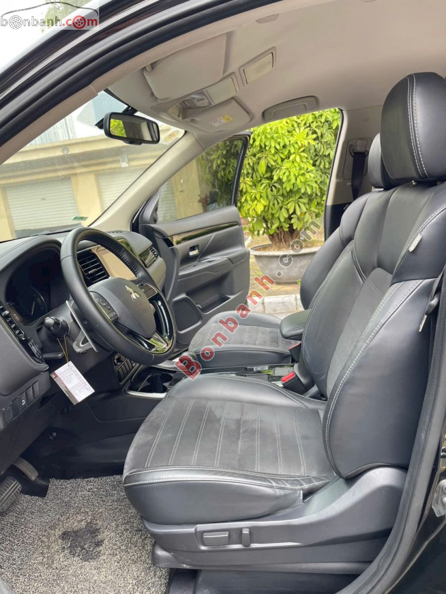 Bán ô tô Mitsubishi Outlander 2.0 CVT - 2023 - xe cũ