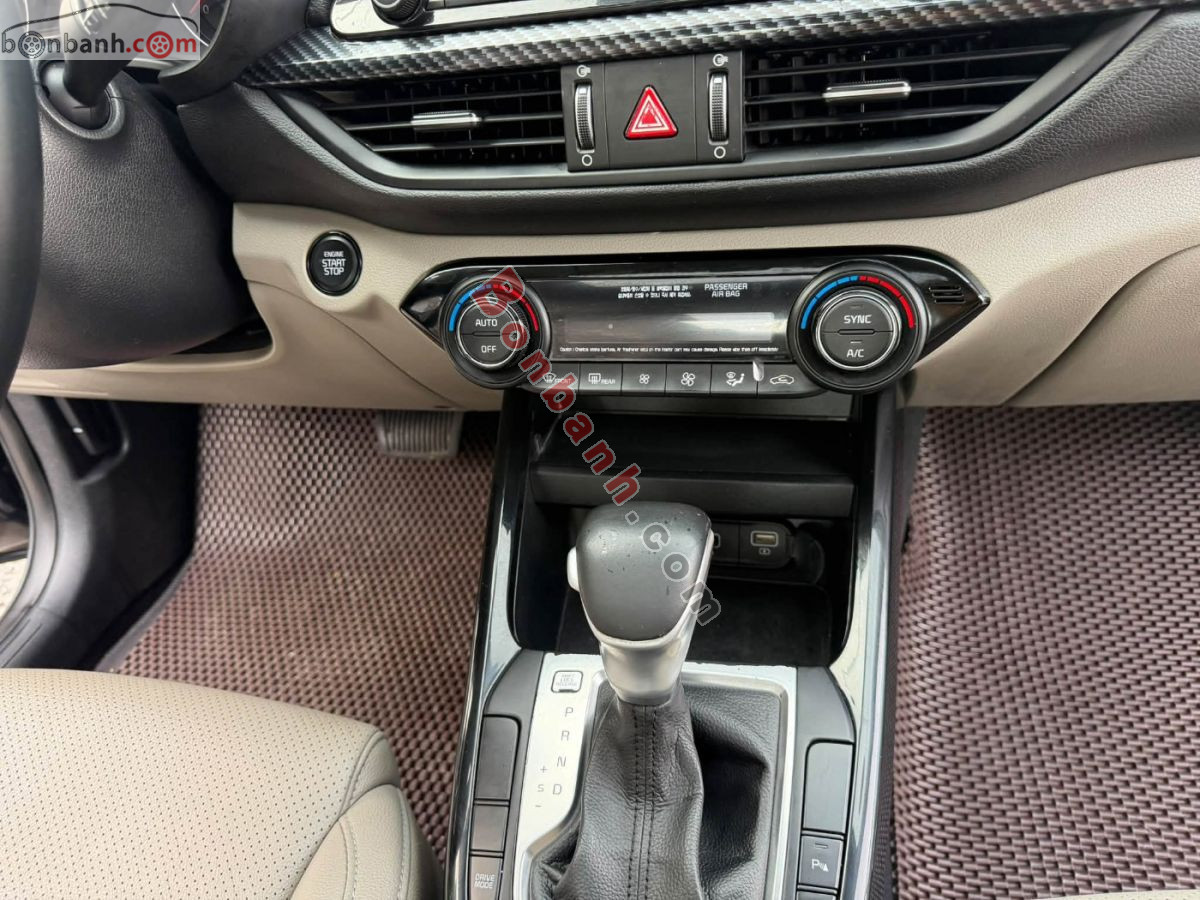 Bán ô tô Kia Cerato 1.6 AT Deluxe - 2019 - xe cũ