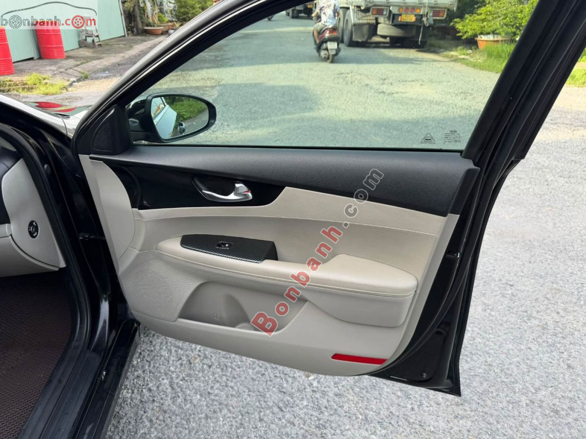 Bán ô tô Kia Cerato 1.6 AT Deluxe - 2019 - xe cũ