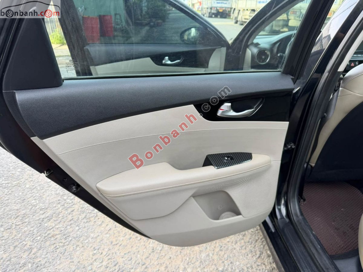Bán ô tô Kia Cerato 1.6 AT Deluxe - 2019 - xe cũ