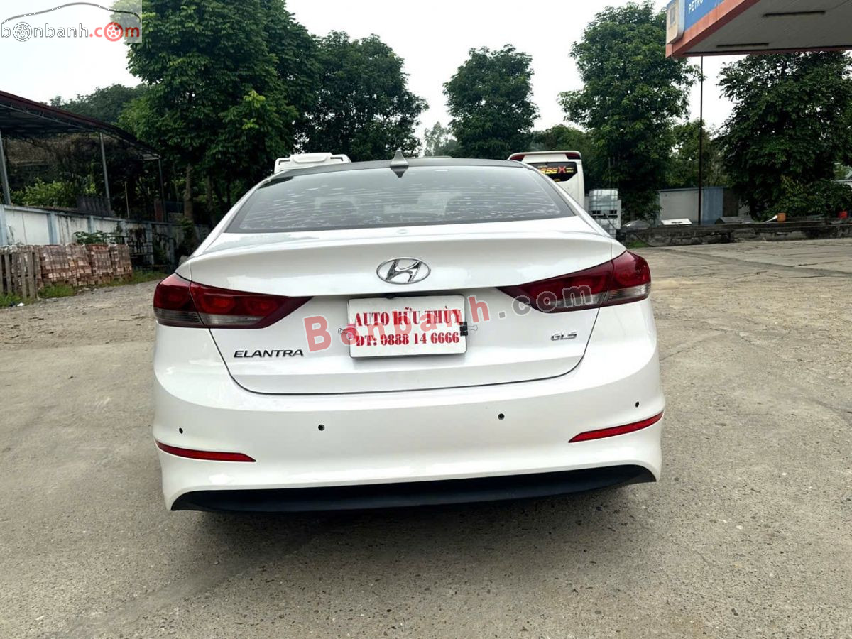 Bán ô tô Hyundai Elantra 1.6 MT - 2018 - xe cũ