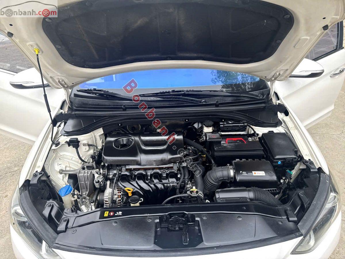 Bán ô tô Hyundai Elantra 1.6 MT - 2018 - xe cũ