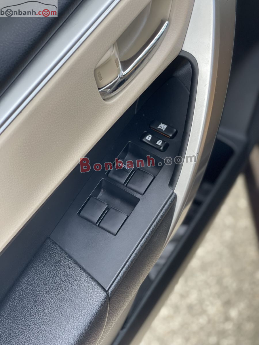 Bán ô tô Toyota Corolla altis 1.8G AT - 2017 - xe cũ
